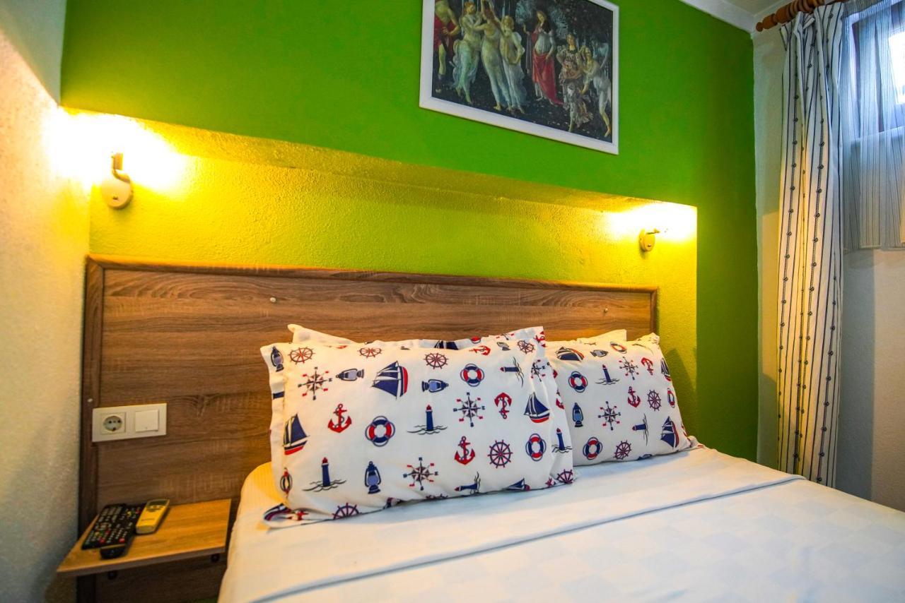บอซกาดา โฮเต็ล วิทิส Hotel บอซจาดา ภายนอก รูปภาพ
